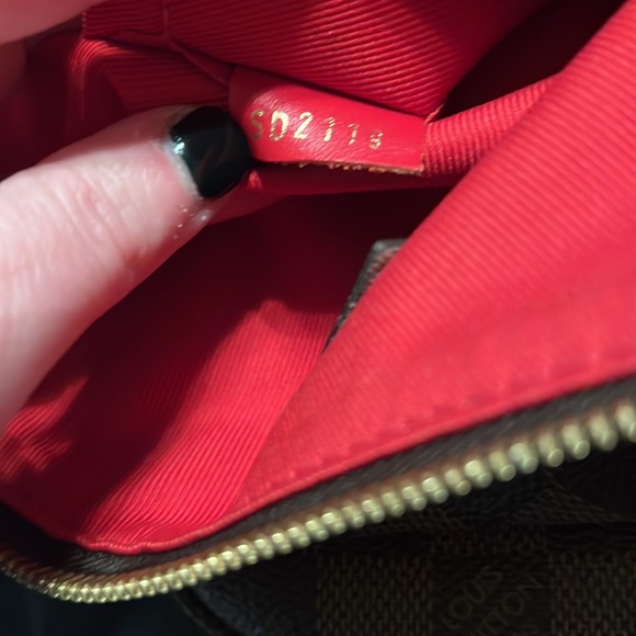 Louis Vuitton South Bank Besace - Picture 10 of 17